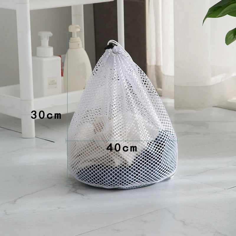 Coarse mesh laundry wash bag 30 by 40 centimeter dimension reference graphic
